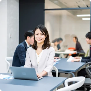 スケールメリット活用による採用